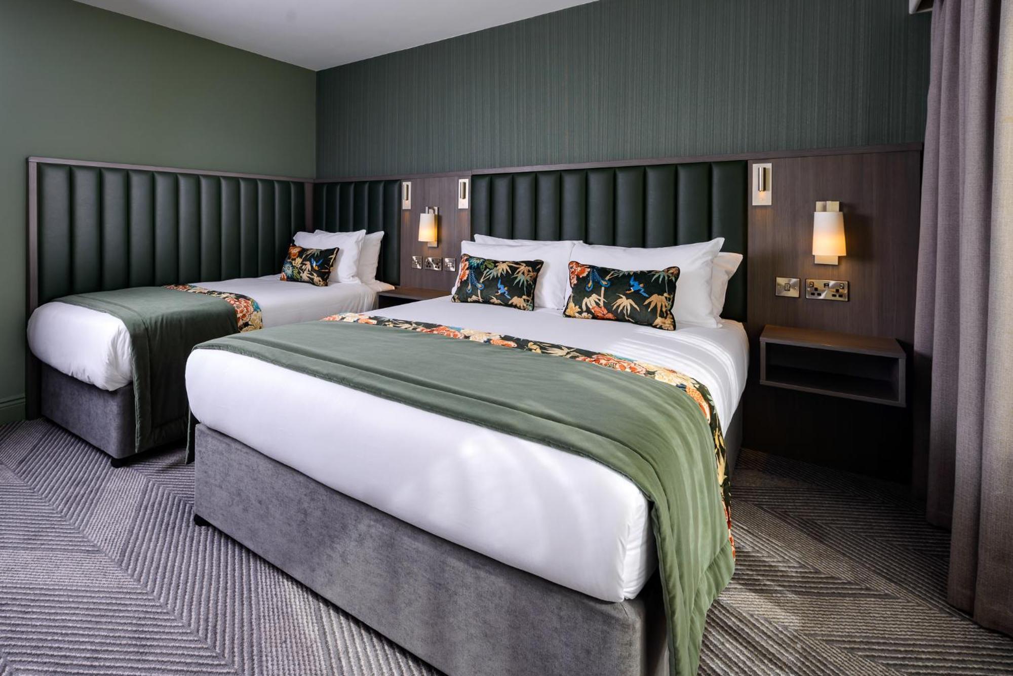 Hotel Киларни Екстериор снимка