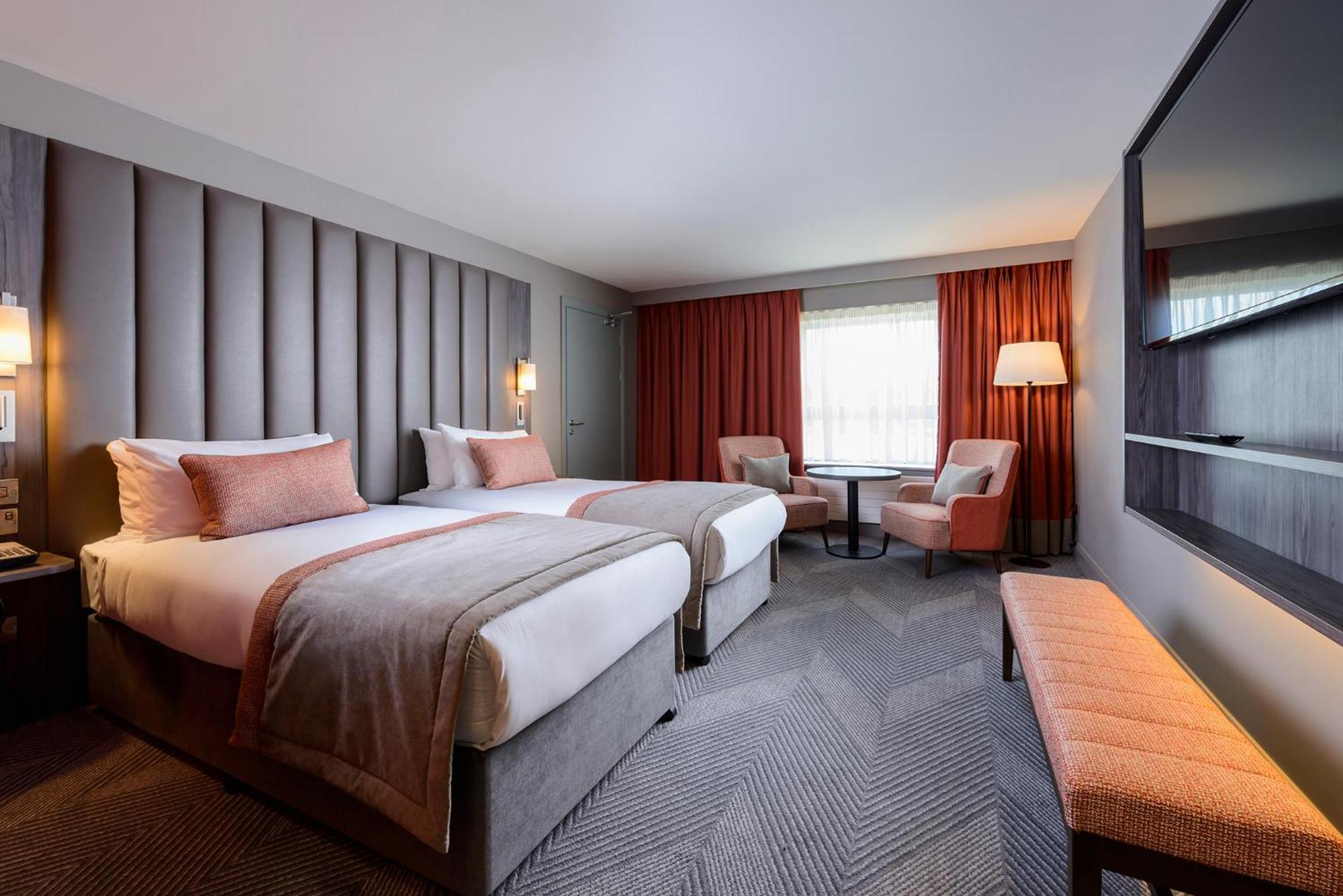 Hotel Киларни Екстериор снимка