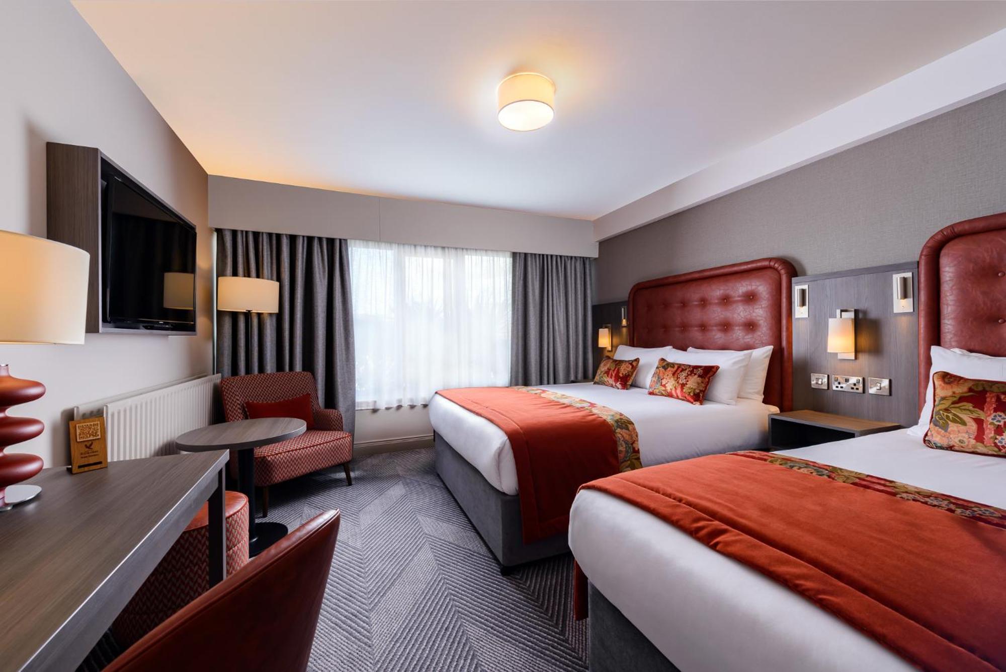 Hotel Киларни Екстериор снимка