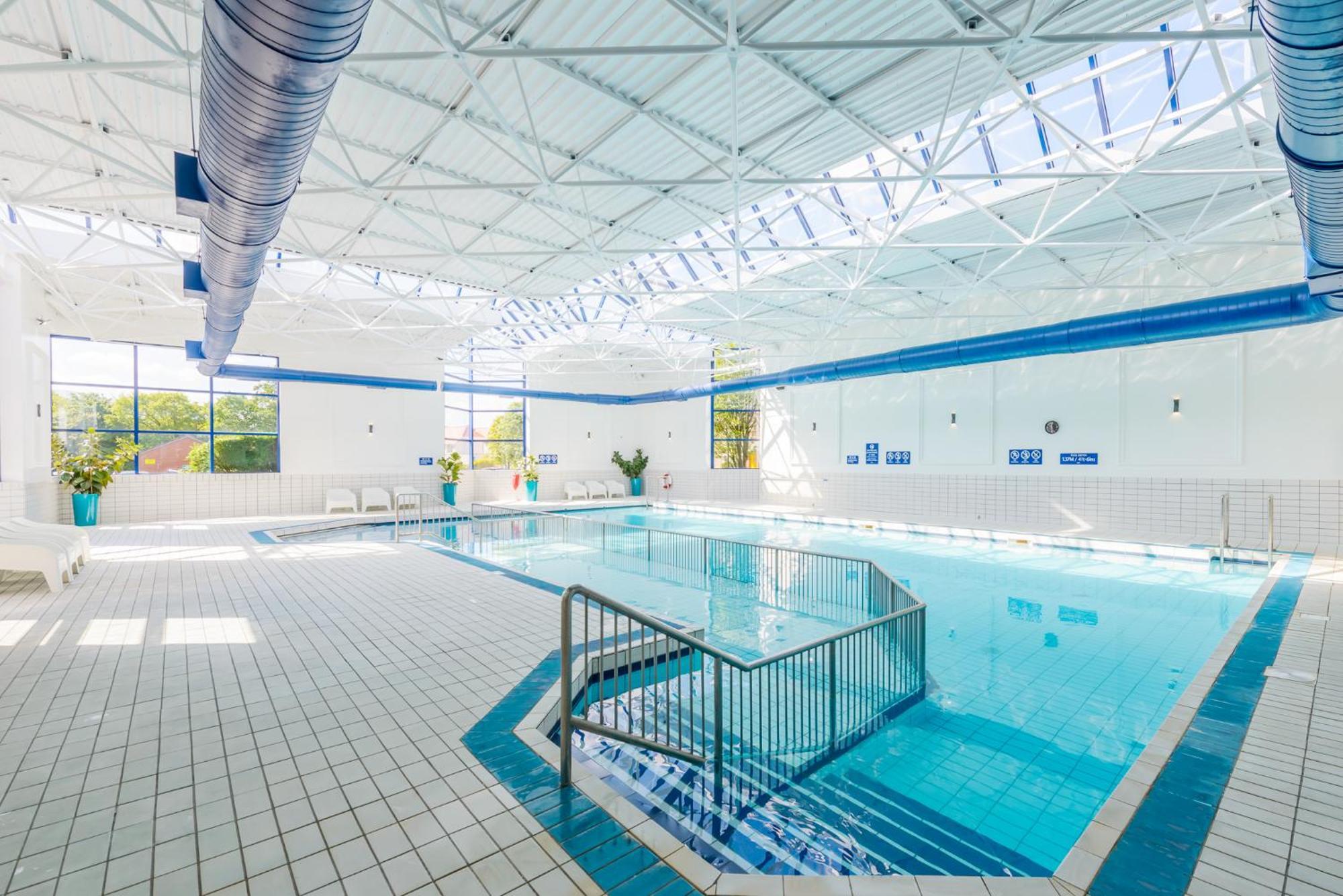 Hotel Киларни Екстериор снимка