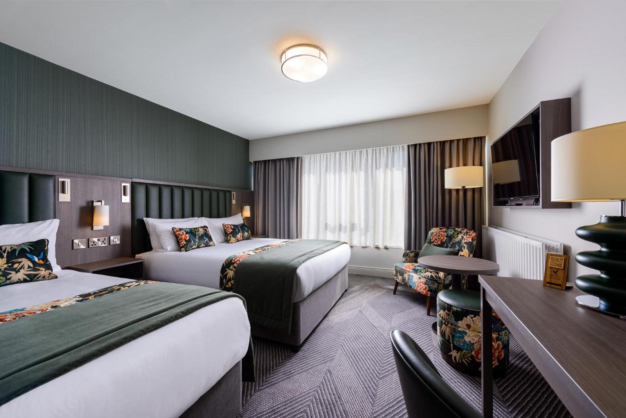 Hotel Киларни Екстериор снимка